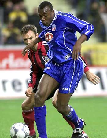 西队带上世 西队带上世